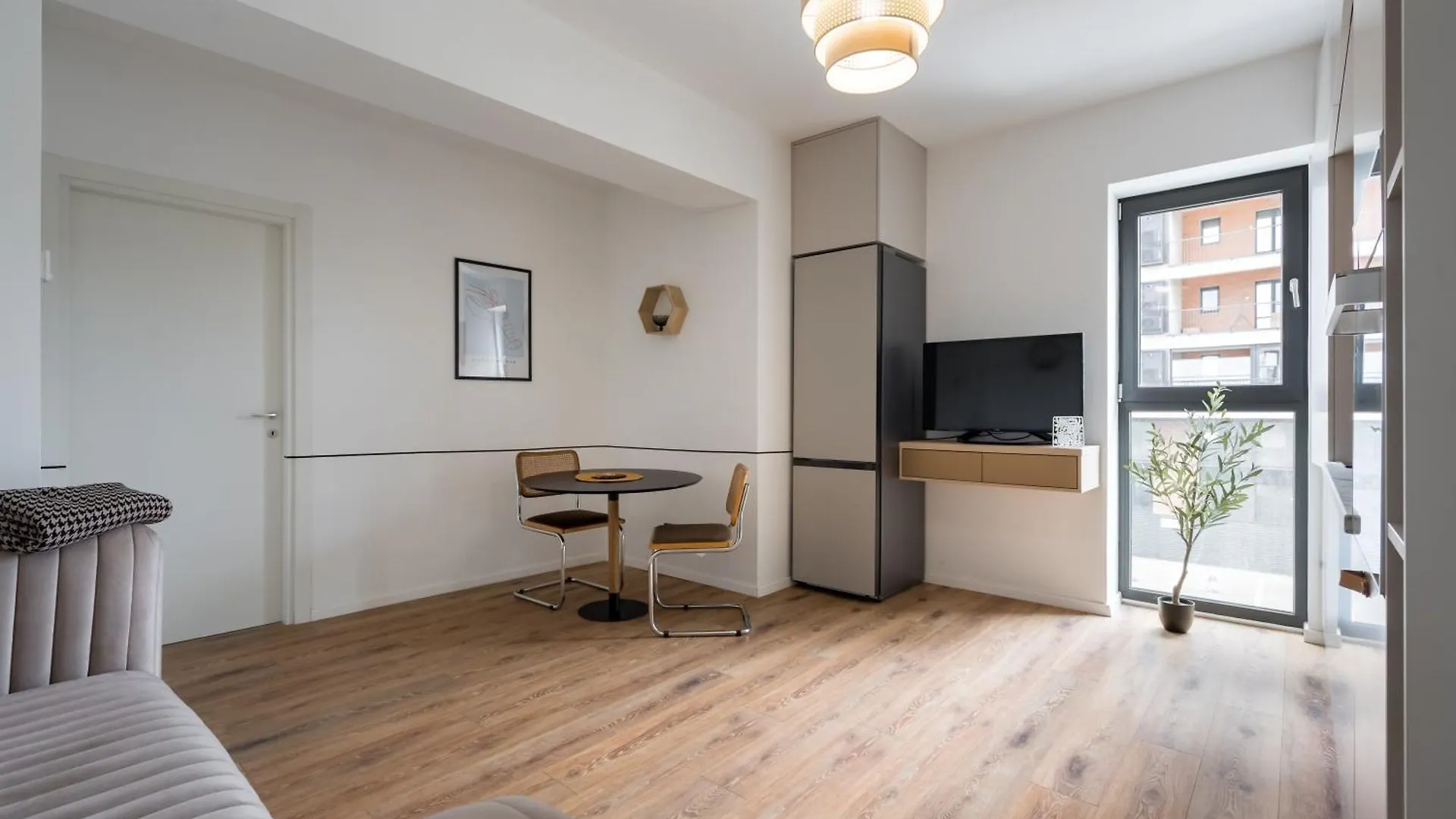The Swing - 2Br Apartment Βουκουρέστι
