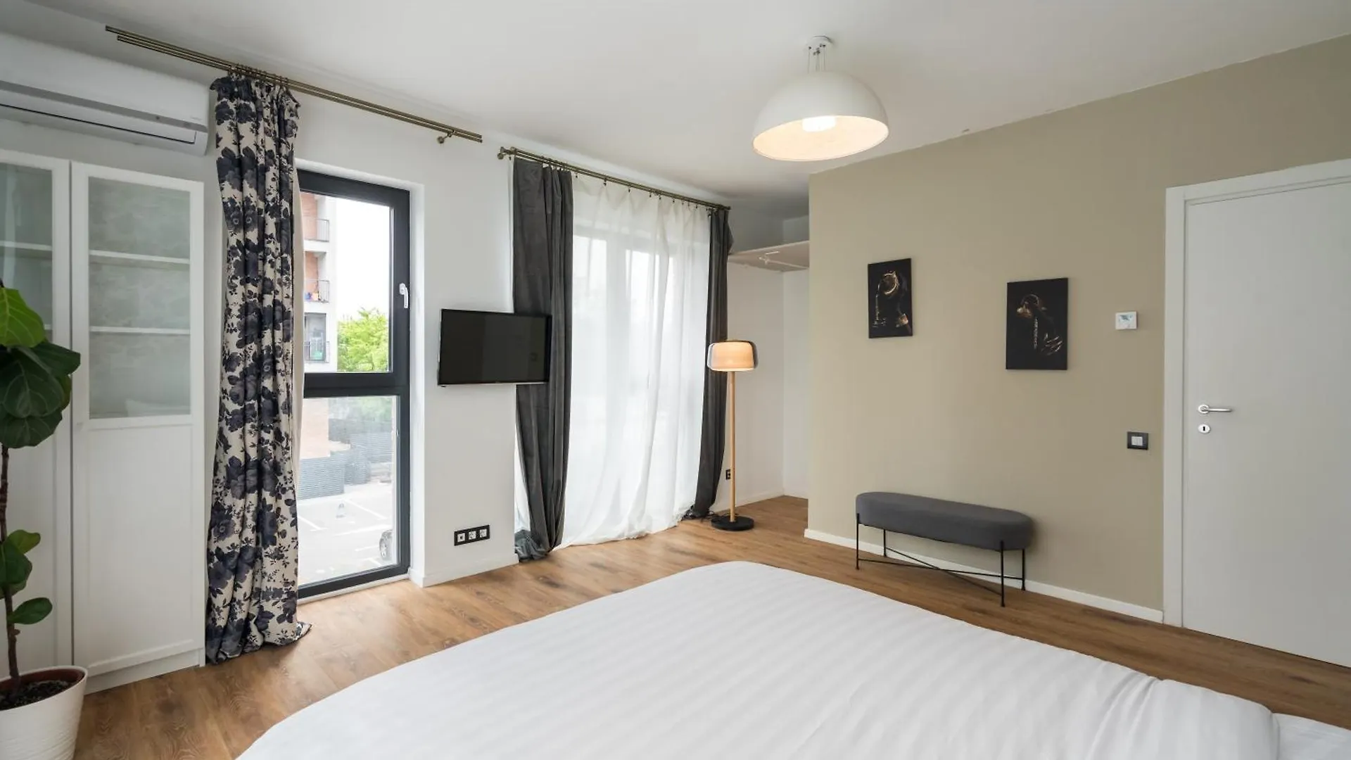 The Swing - 2Br Apartment Βουκουρέστι